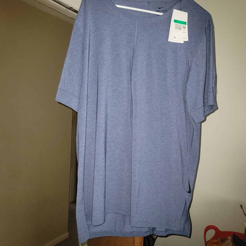 Nike Yoga t shirt